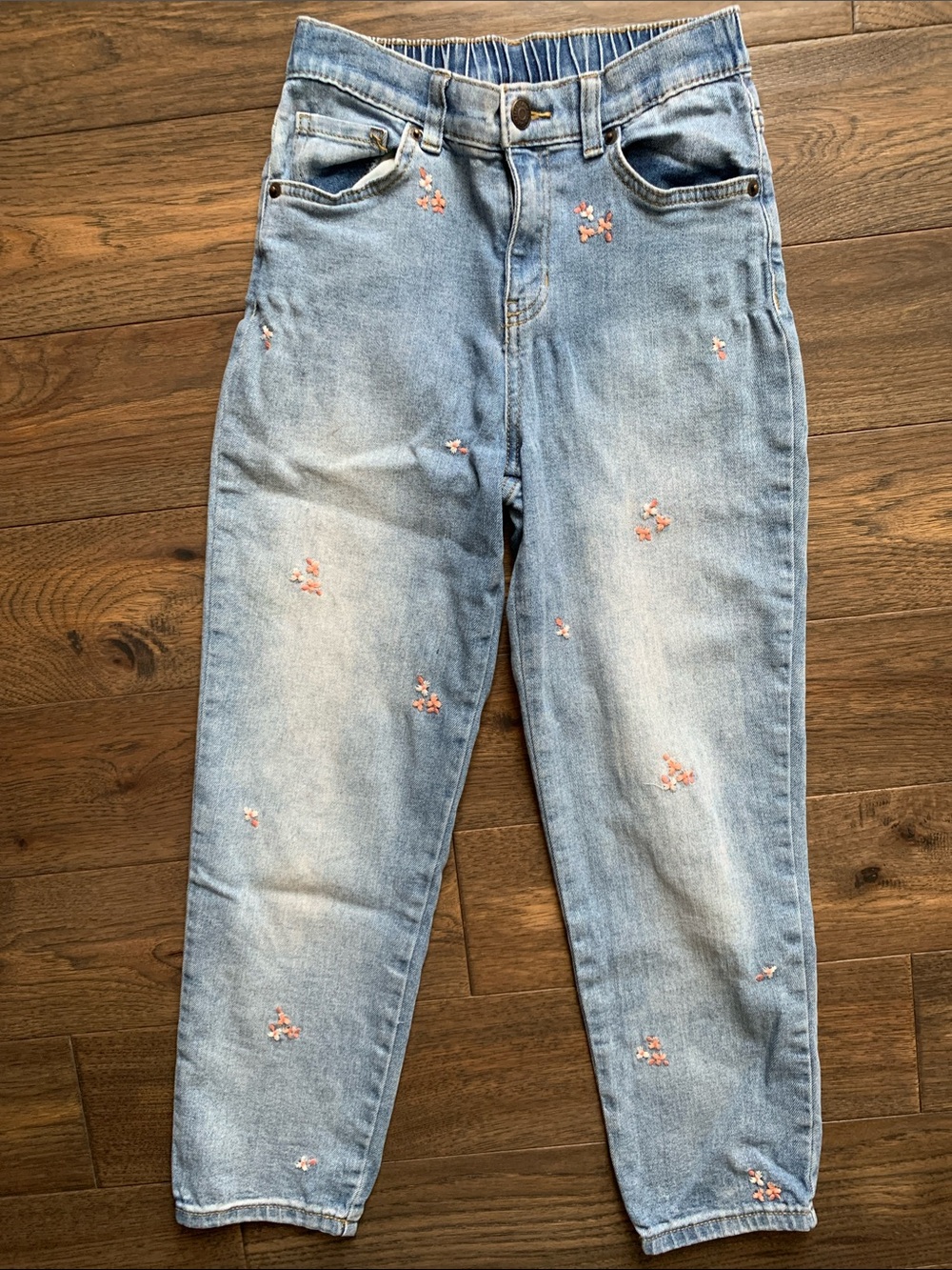 Cat & Jack Light Blue Boyfriend Jeans w/pink Floral Embroidery.Pre-owned.Size 10